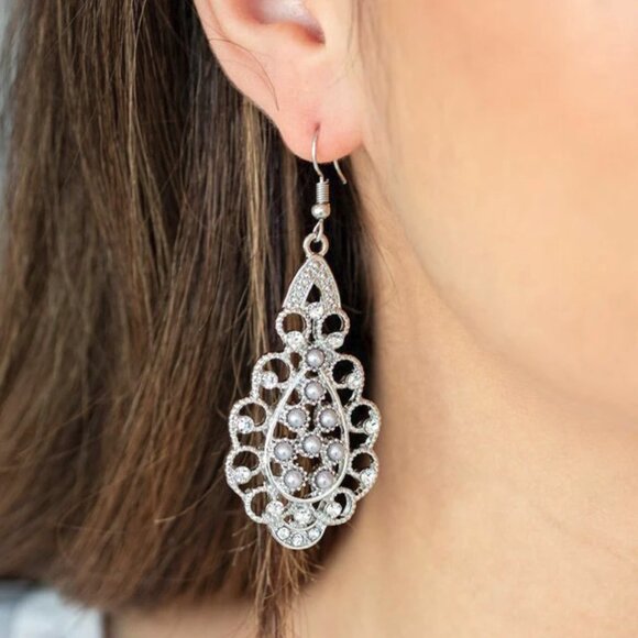 Paparazzi Jewelry - Sprinkle On The Sparkle - Pink Earrings - Vintage - Picture 3 of 4